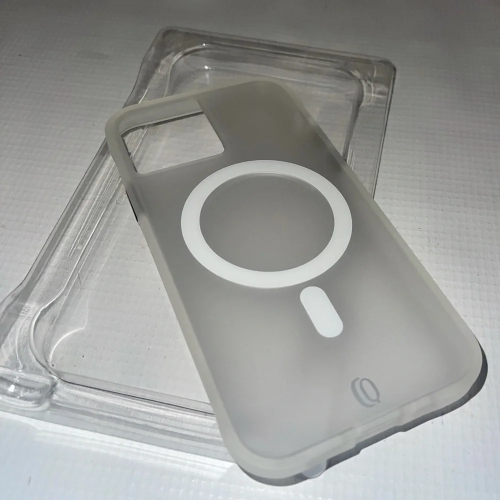 IPhone 12 / 12 Pro Cover Clear